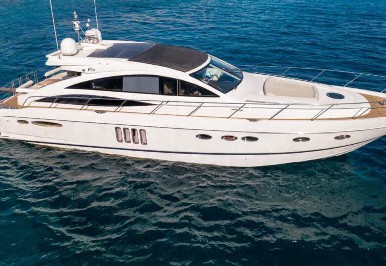 Athens Diamond Cruises Luxury Yacht Charter in Greece