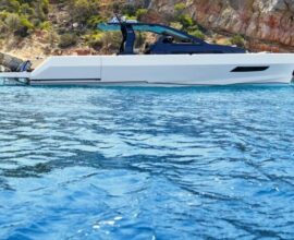 Athens Diamond Cruises Luxury Yacht Charter in Greece