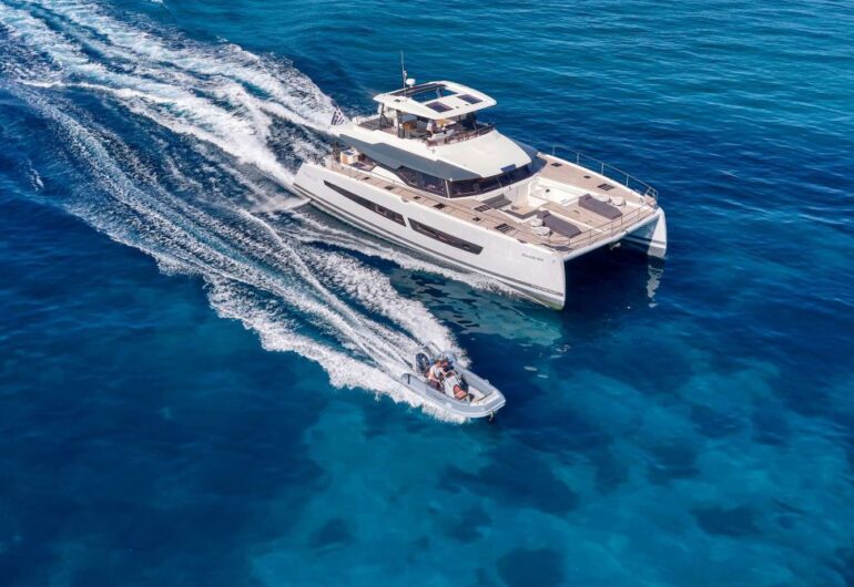 Athens Diamond Cruises Luxury Yacht Charter in Greece