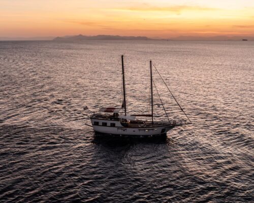 Athens Diamond Cruises Luxury Yacht Charter in Greece